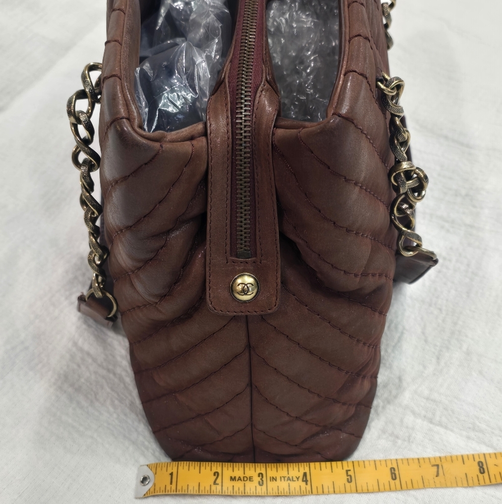 Chanel Surpique CC Charm Tote Iridescent Calfskin Bag Suede - Picture 15 of 17